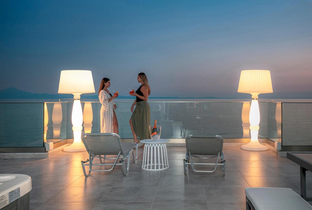 Mr & Mrs K Bianco Hotel Potos Ngoại thất bức ảnh