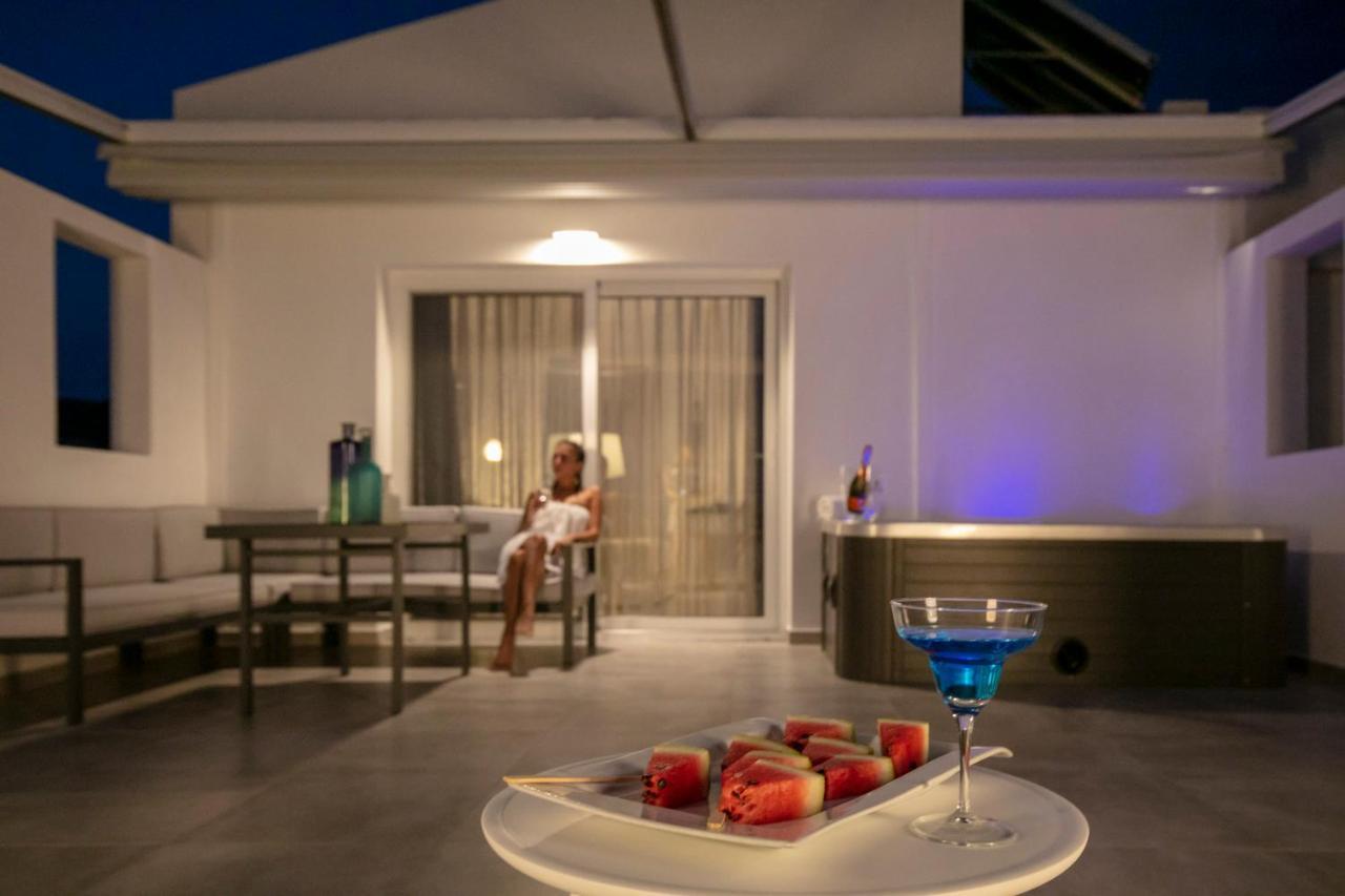 Mr & Mrs K Bianco Hotel Potos Ngoại thất bức ảnh